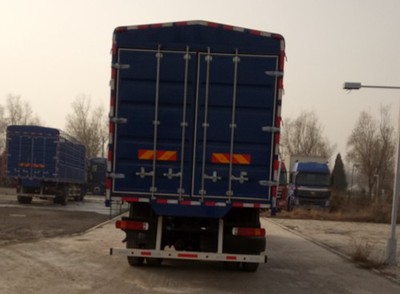 欧曼牌BJ5313CCY-AC型仓栅式运输车