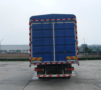 欧曼牌BJ5163CCY-XD型仓栅式运输车
