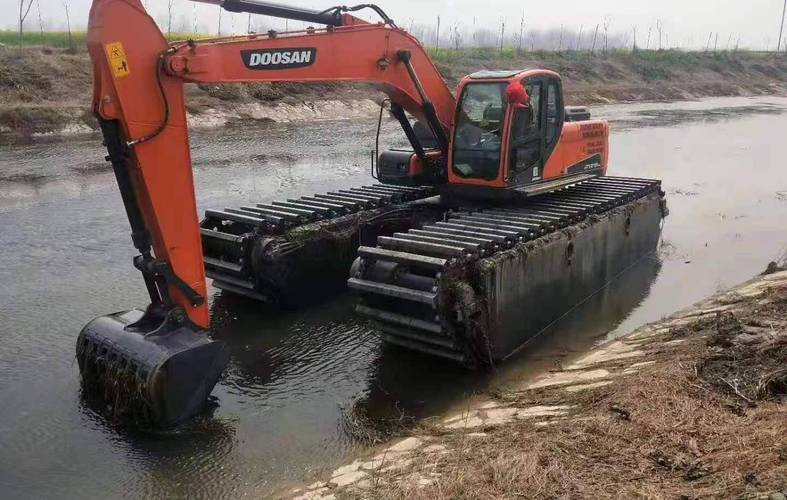 河道清淤服务与专业水挖机出租
